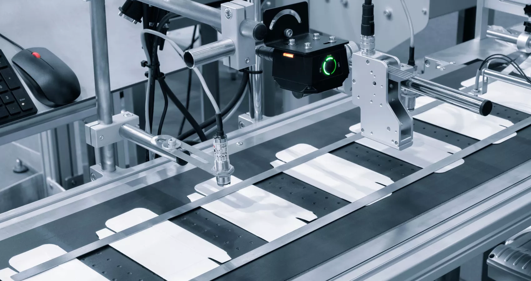 Engineero Karton machine min v2